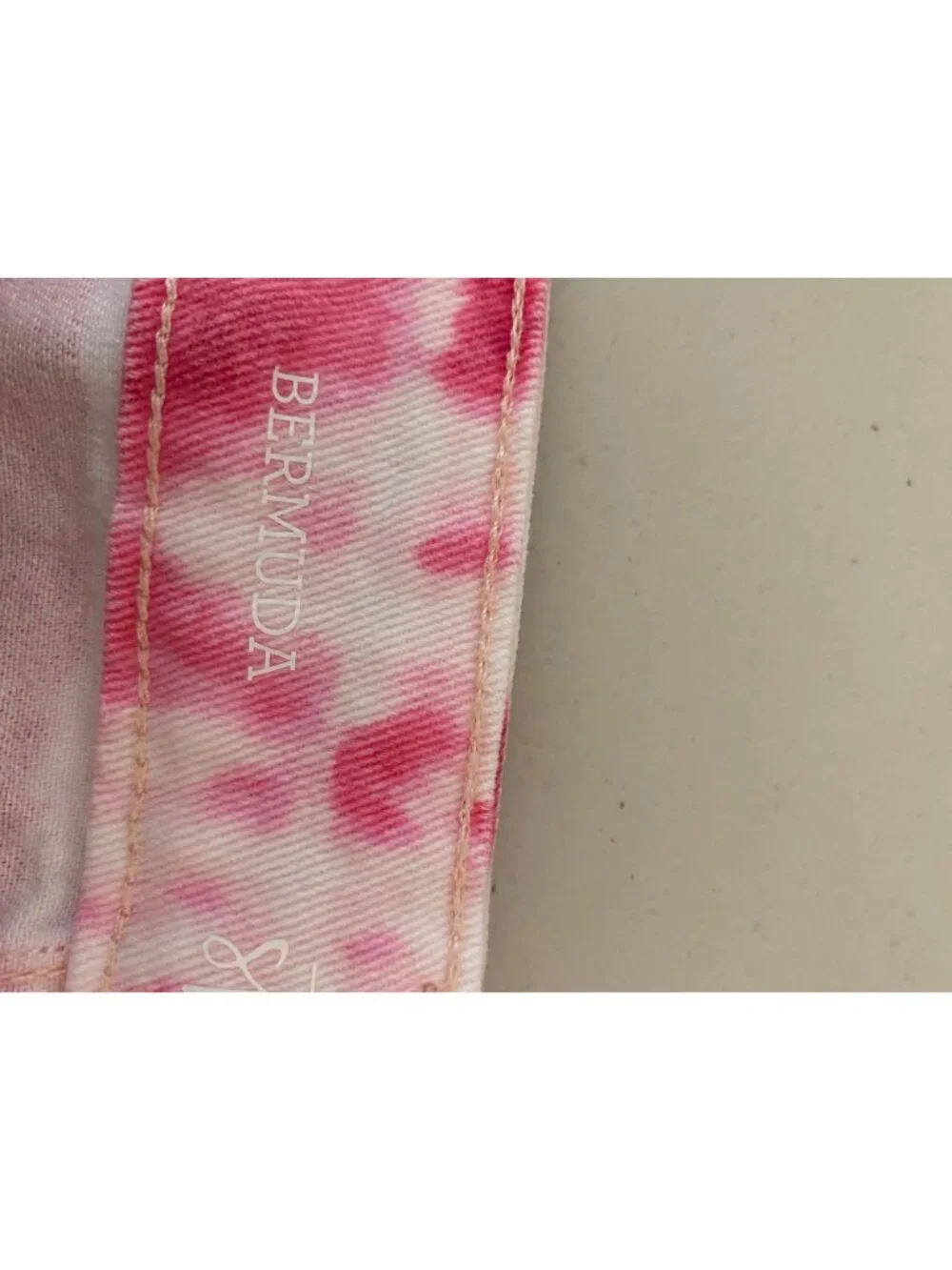 Style & Co Tie-Dye Bermuda Shorts Pink & White Cotton Blend Frayed Hem Size 10 - Picture 10 of 10
